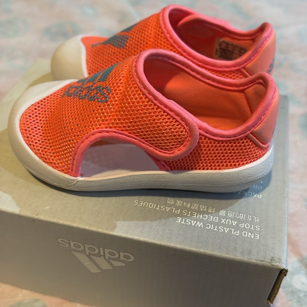 Adidas - Picture 7 of 9